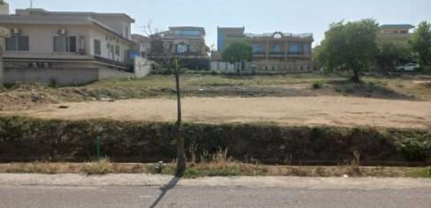 10n Marla residential plot for sale in DHA Phase 8 Ex Air Avenue Block M