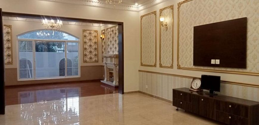 10 Marla house for sale in DHA Phase 8 Ex Park View