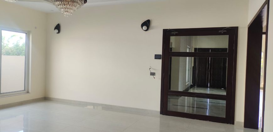 1 Kanal upper lock lower portion for rent in DHA Phase 8 Ex Air Avenue