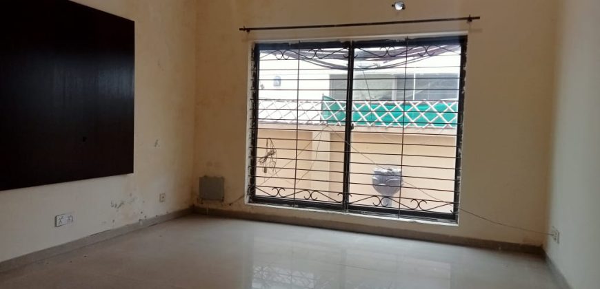 10 Marla beautiful house for rent in DHA phase 8 Ex Park View