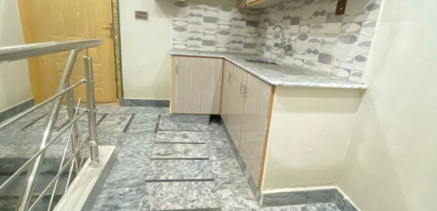 5 Marla house for sale in Taaj Baagh out class location