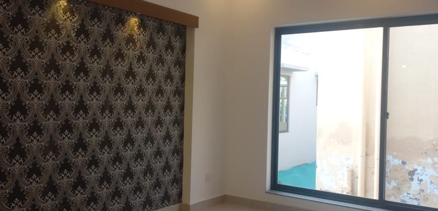 10 Marla upper potion for rent in DHA Phase 8 Ex Air Avenue