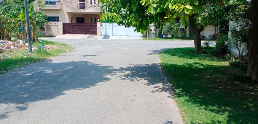 2 Kanal plot having prime location is available for sale in Ex Park View DHA-8
