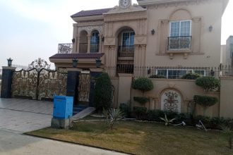 1 Kanal brand new house for rent in DHA Phase 8 Ex Air Avenue