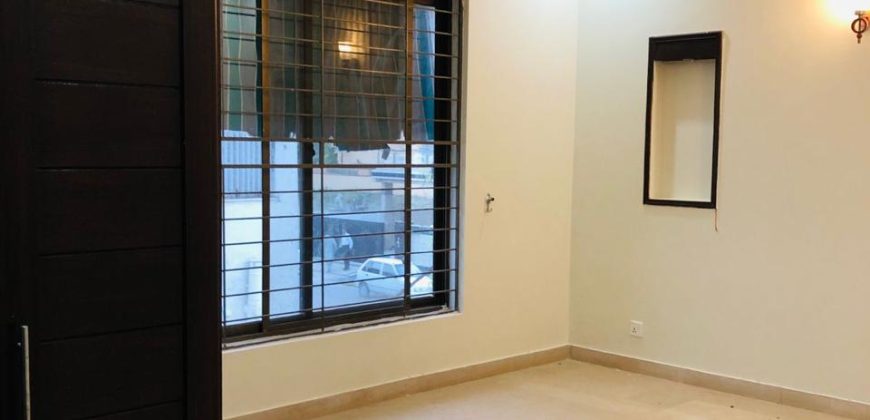 10 Marla house for rent in DHA Phase 8 Ex Park View
