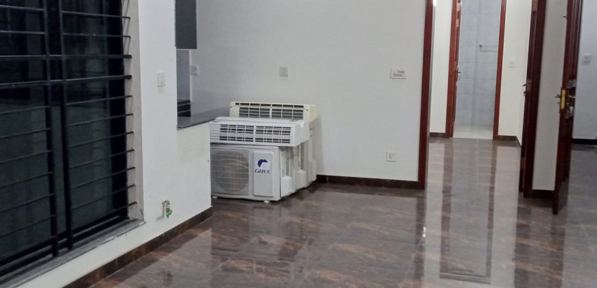 1 Kanal brand new upper portion for rent with separate gate in DHA Phase 8 Eden City