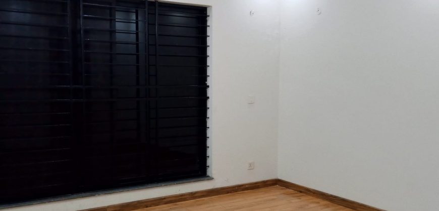 1 Kanal brand new upper portion for rent with separate gate in DHA Phase 8 Eden City