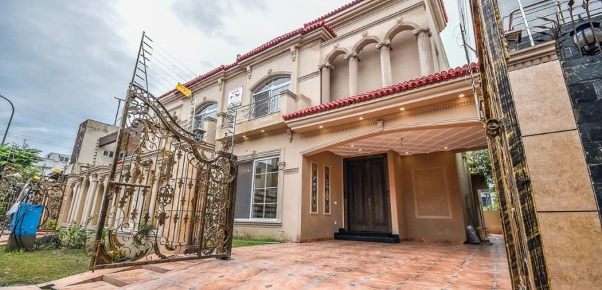 10 Marla brand new Spanish house for sale in Paragon City