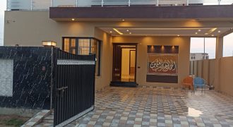 10 Marla beautiful house for sale in DHA phase 7 block y