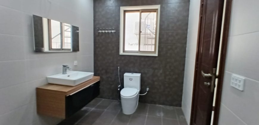 1 Kanal basement house for sale in DHA Phase 8 Eden City