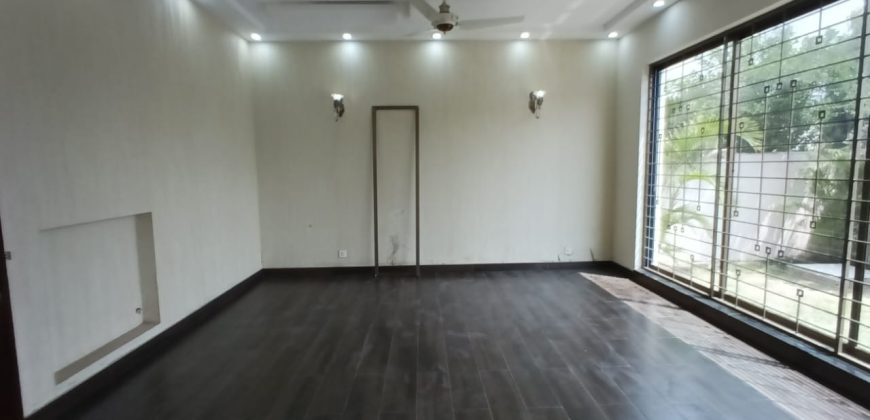 1 Kanal basement house for sale in DHA Phase 8 Eden City