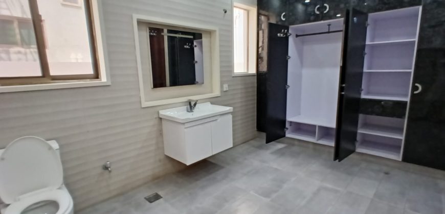 1 Kanal basement house for sale in DHA Phase 8 Eden City