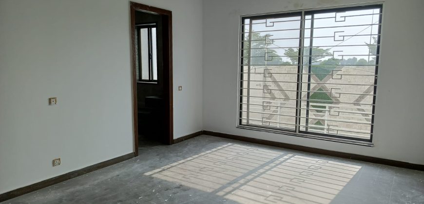 1 Kanal house for sale in DHA Phase 8 Eden City