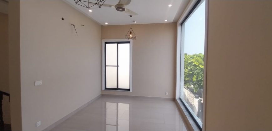 10 Marla house for rent in DHA Phase 8 Ex Air Avenue