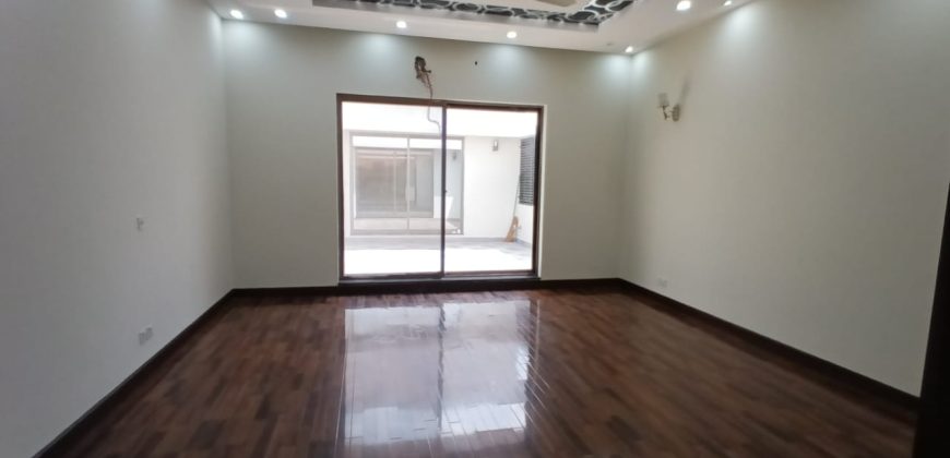 1 Kanal basement house for sale in DHA Phase 8 Eden City