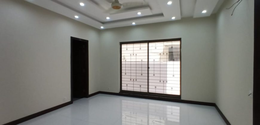 1 Kanal basement house for sale in DHA Phase 8 Eden City