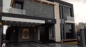 1 Kanal Modern design house for sale in DHA Phase 8