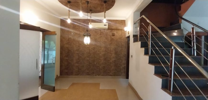 10 Marla beautiful house for rent in DHA Phase 8 Ex Park View