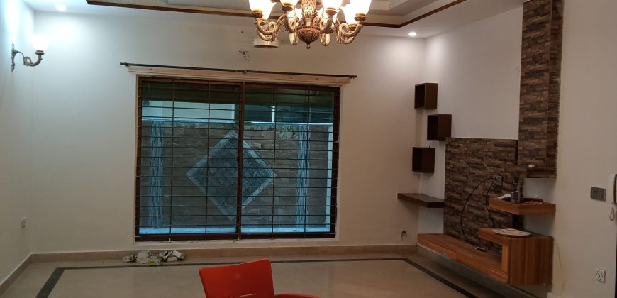 1 Kanal Modern Design house for rent in Green City