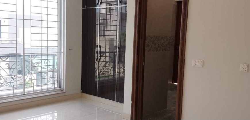 10 Marla house for rent in DHA Phase 8 Eden City