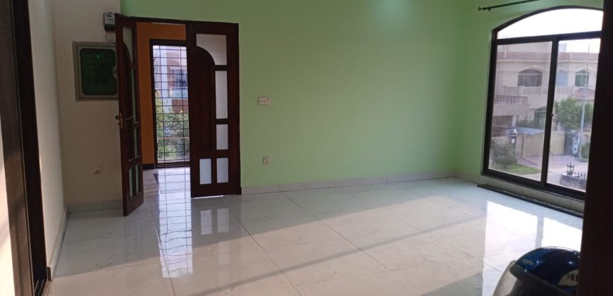 10 Marla upper portion for rent in DHA Phase 8 Eden City