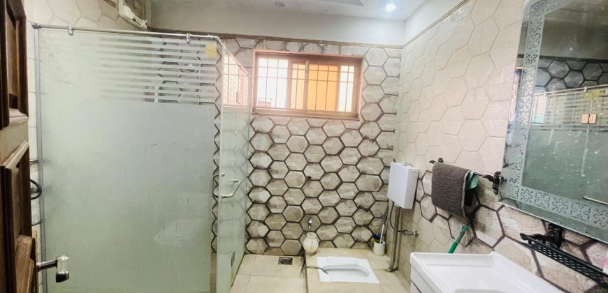 1 Kanal house for sale in DHA Phase 8 Ex Air Avenue Facing Park