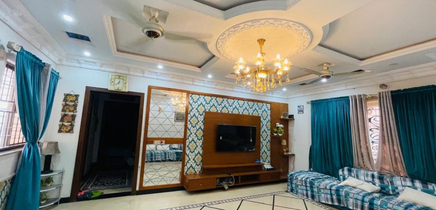 1 Kanal house for sale in DHA Phase 8 Ex Air Avenue Facing Park