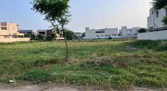 10 Marla plot for sale in DHA Phase 8 Ex Air Avenue Block N reasonable price