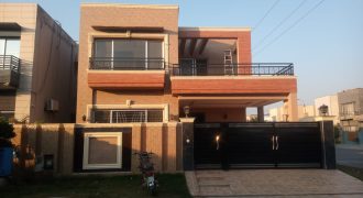 10 Marla modern design house for rent in Divine Garden