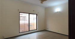 10 Marla house for sale in DHA Phase 8 Ex Park View