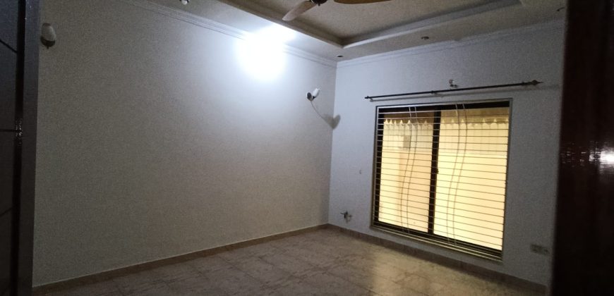 10 Marla house for sale in DHA Phase 8 Ex Air Avenue